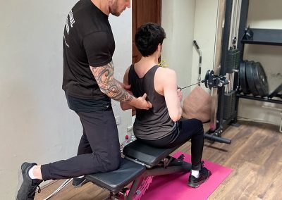 Ensuring perfect form when executing a seated row